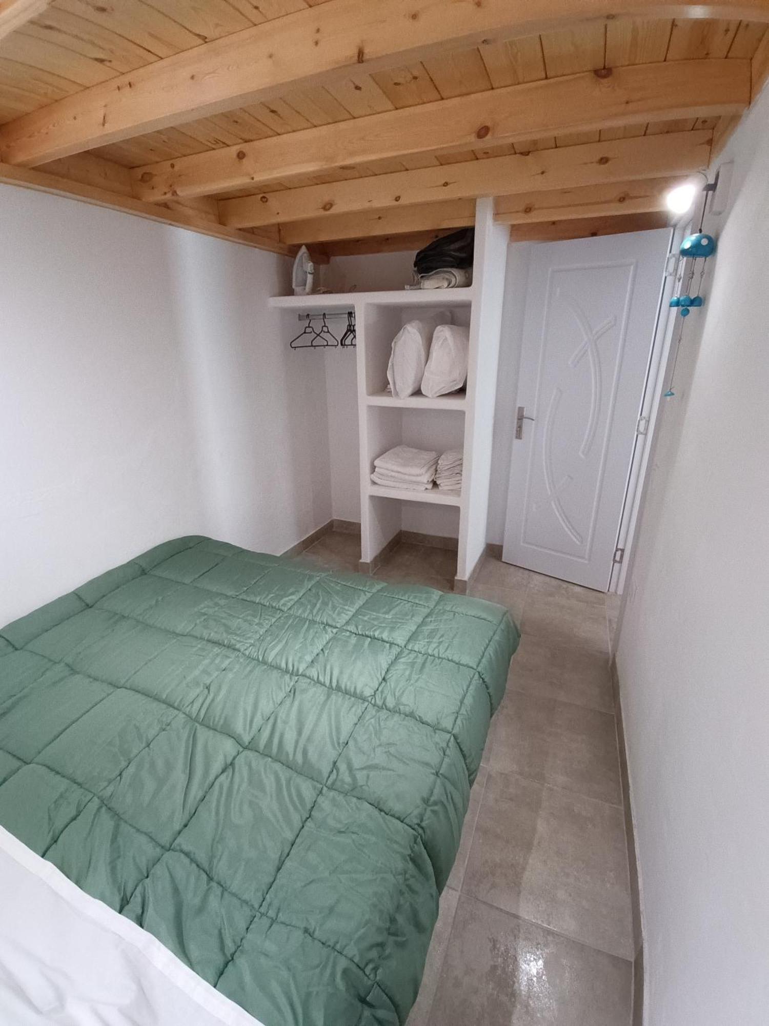 Tinos Youth Apartment Exterior photo
